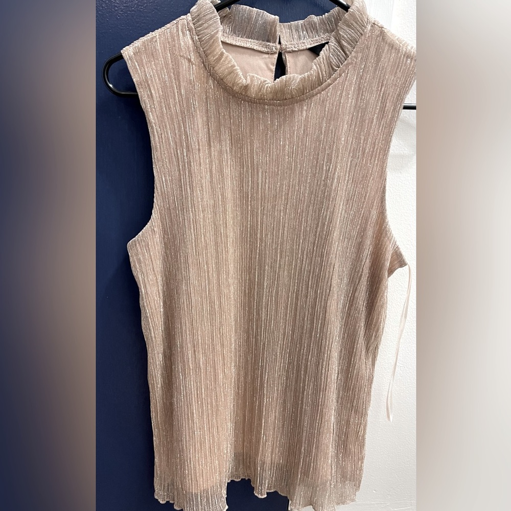 Adiva Women’s Top Blush Metallic Shimmer Sleeveless Ruffle Keyhole NWOT!